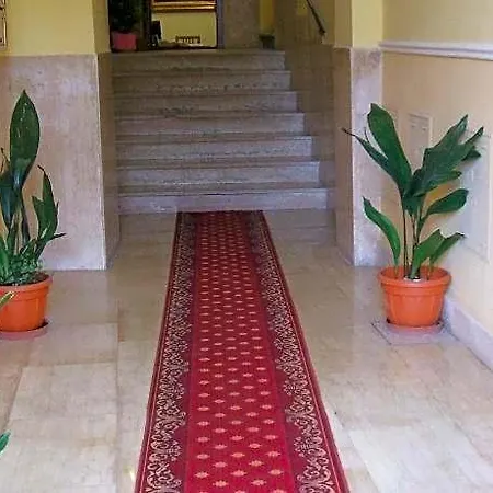 Imperial 3*