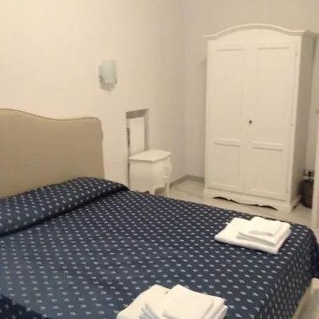 Imperial Luxury Pensión 3*